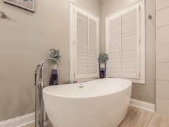 10-RoyalOaksCt_LexingtonSC-MstrBath