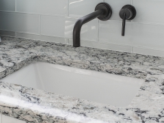 17-PutnamDr_ChapinSC-MasterBath -17