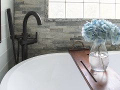 26-PutnamDr_ChapinSC-MasterBath-26